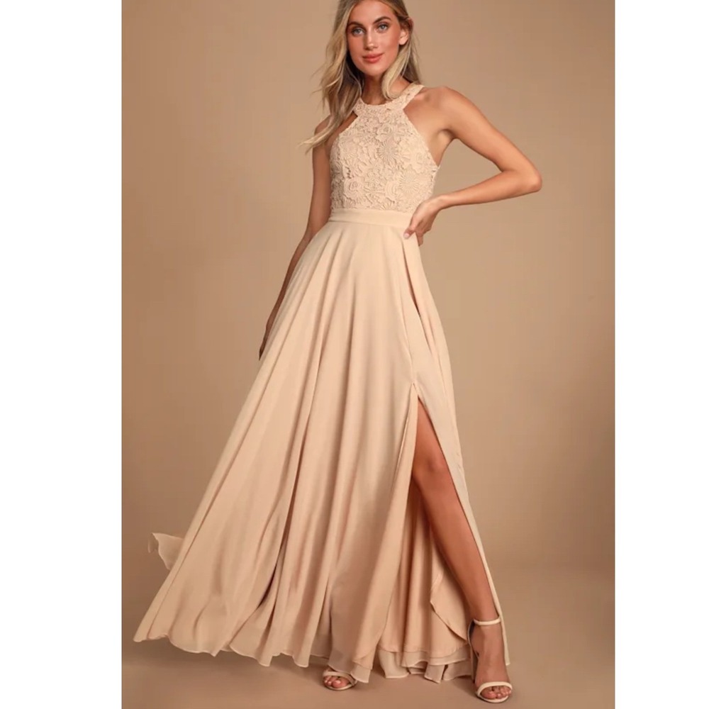 Lulus Picture Perfect Blush Lace Maxi Dress Halter Neckline Size S NWT